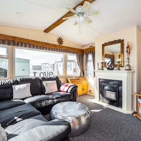 Caravan Beach Holiday Saint Osyth Exterior foto