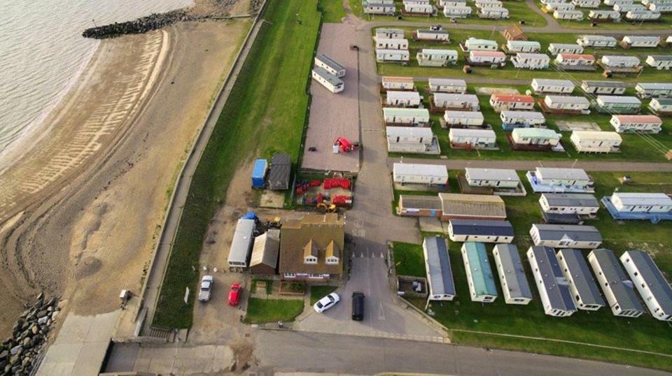 Caravan Beach Holiday Saint Osyth Exterior foto