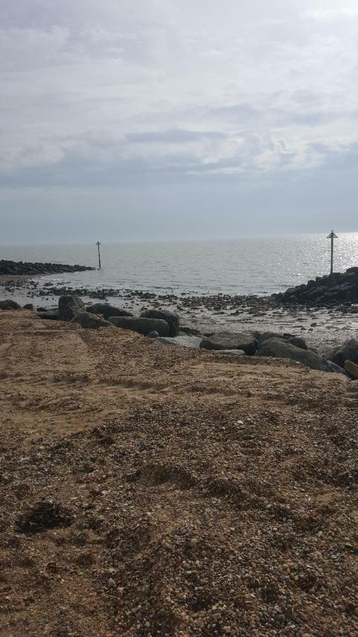 Caravan Beach Holiday Saint Osyth Exterior foto