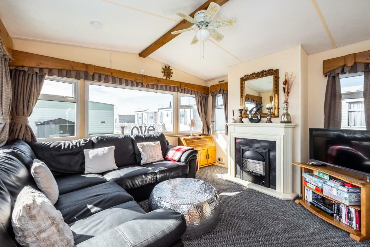 Caravan Beach Holiday Saint Osyth Exterior foto