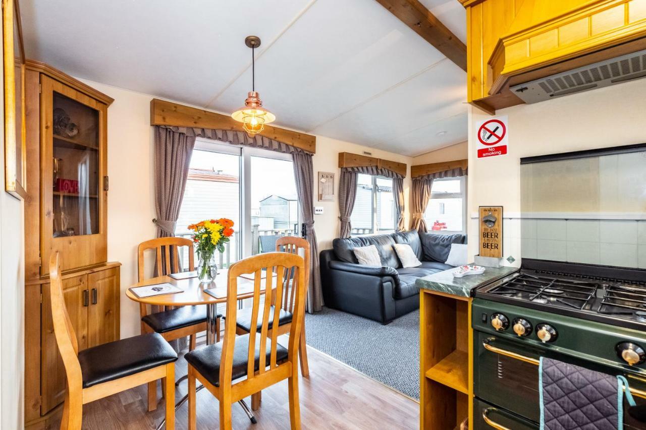 Caravan Beach Holiday Saint Osyth Exterior foto
