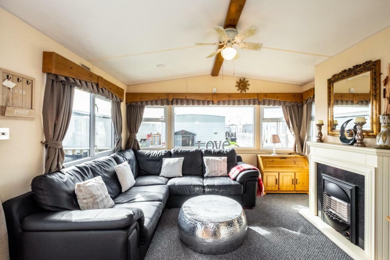 Caravan Beach Holiday Saint Osyth Exterior foto