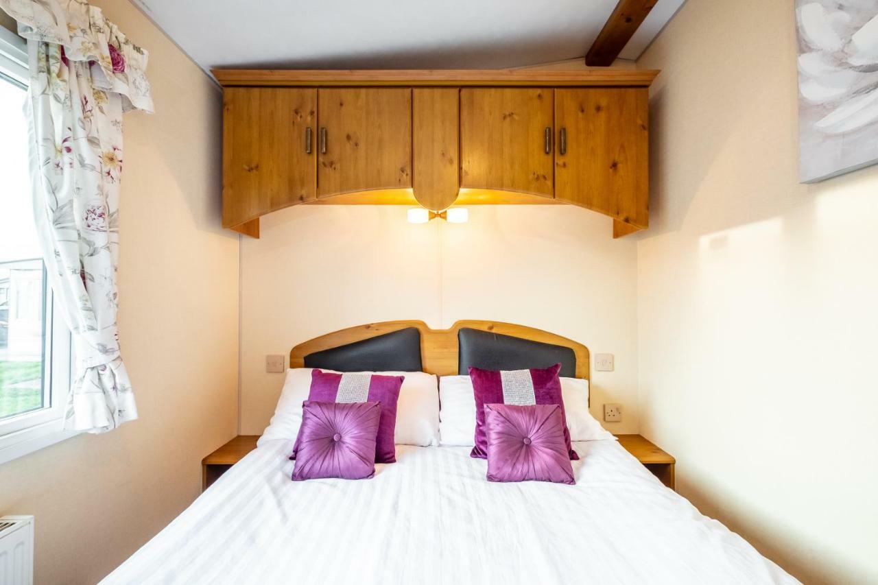 Caravan Beach Holiday Saint Osyth Exterior foto