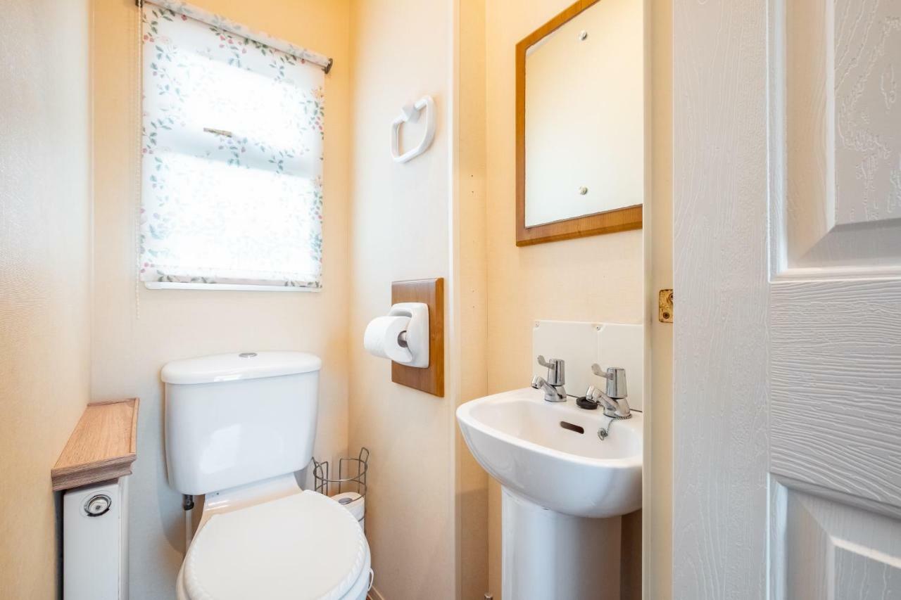 Caravan Beach Holiday Saint Osyth Exterior foto