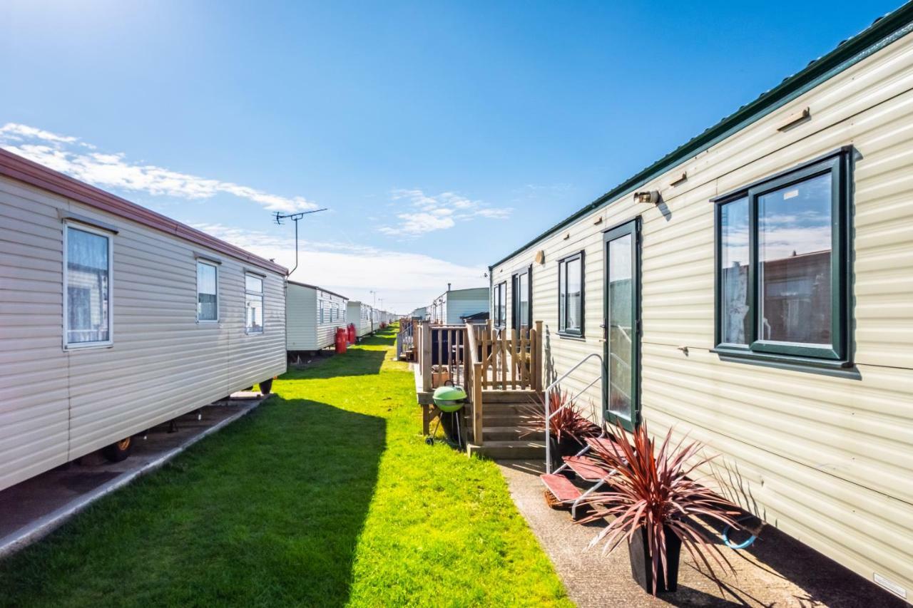 Caravan Beach Holiday Saint Osyth Exterior foto