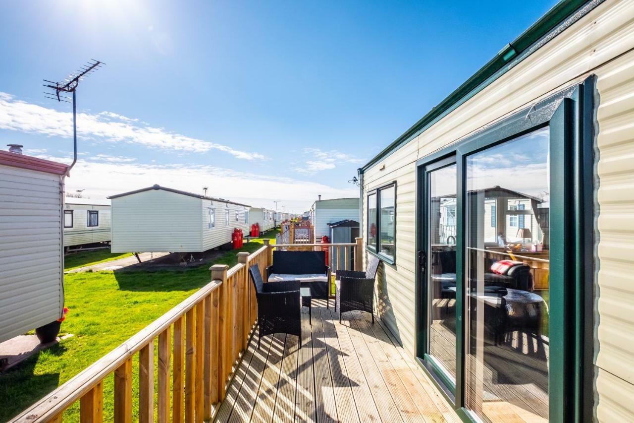 Caravan Beach Holiday Saint Osyth Exterior foto